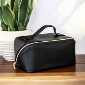 Youzey Jetsetter Travel Cosmetic Case in Black - New